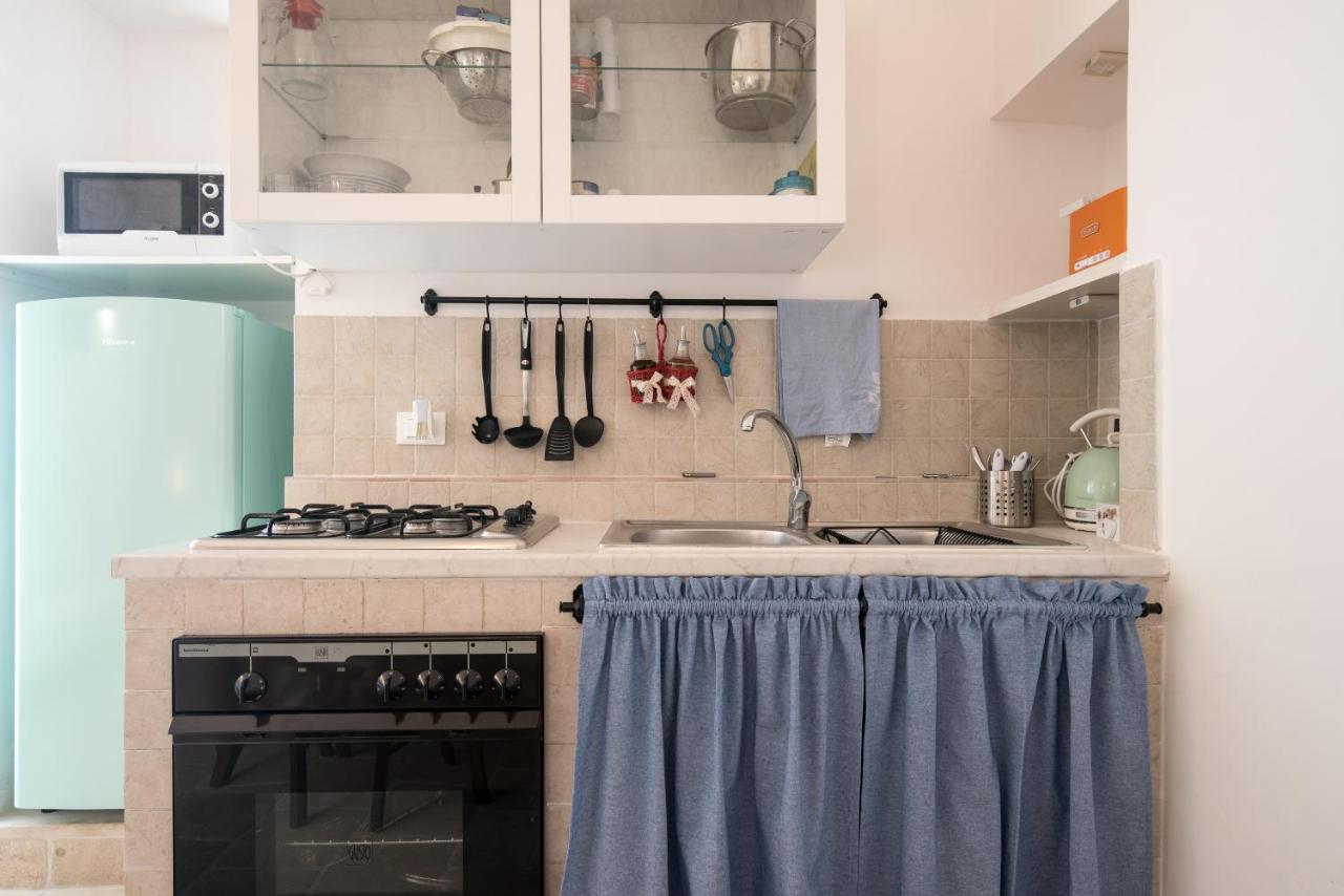 White House Flats & Studios ออสตูนี ภายนอก รูปภาพ